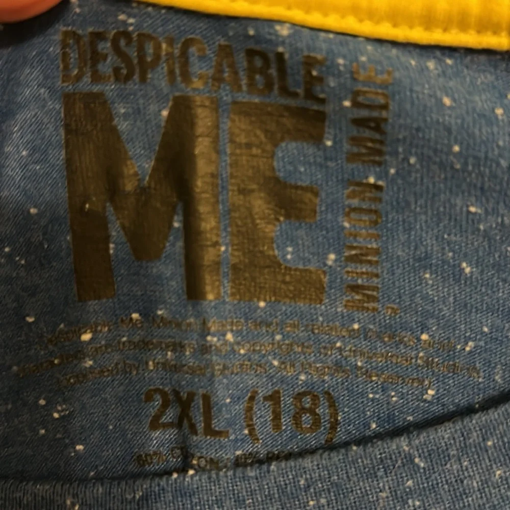 Despicable ME t shirt - Picture 3 of 3